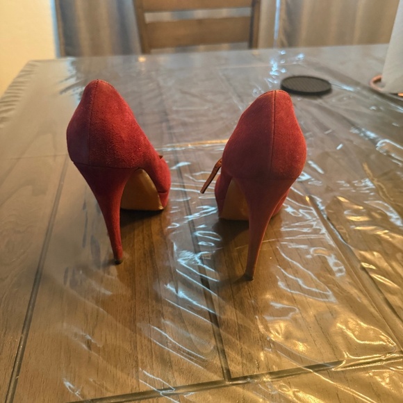 Gucci heels - Picture 1 of 7